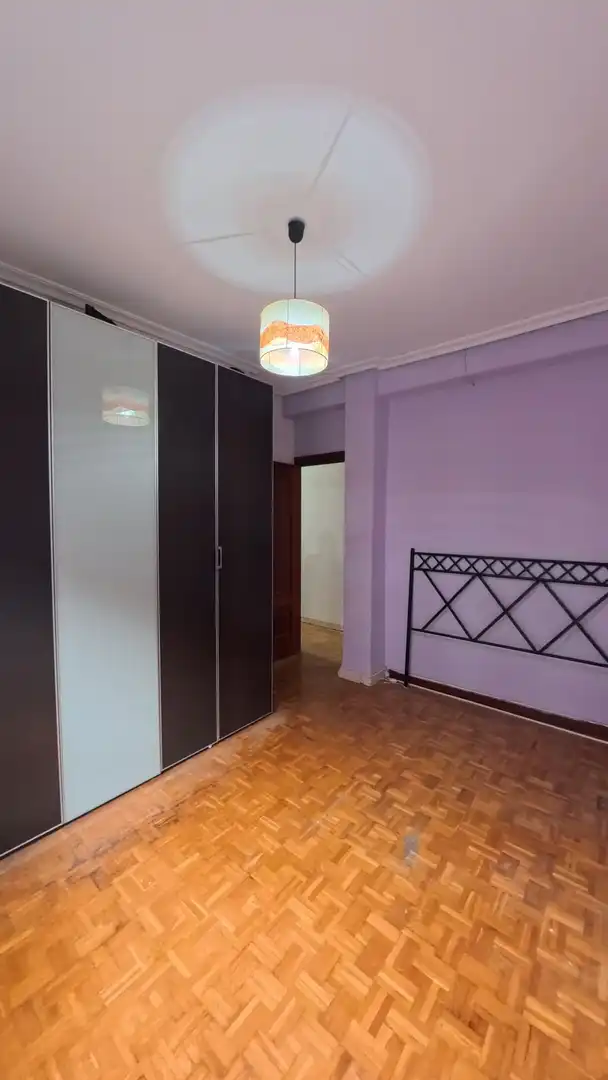 Habitación de Piso en venta en  Logroño con Calefacción, Parquet y Trastero