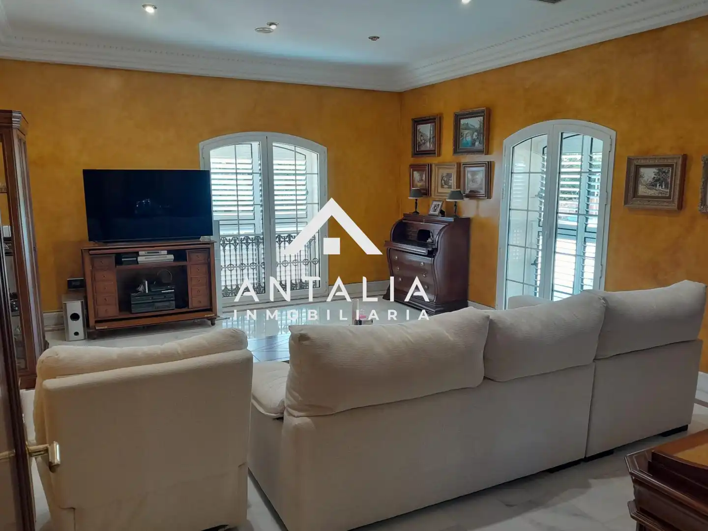 Sala d'estar de Casa o xalet en venda en Cáceres amb Aire condicionat, Calefacció i Terrassa