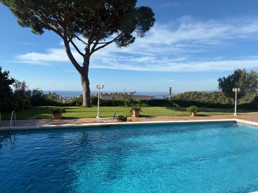 Casa con piscina in vendita a Serra Brava