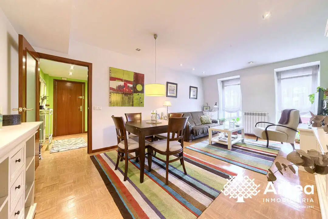 Sala de estar de Piso en venta en Bilbao  con Calefacción y Trastero