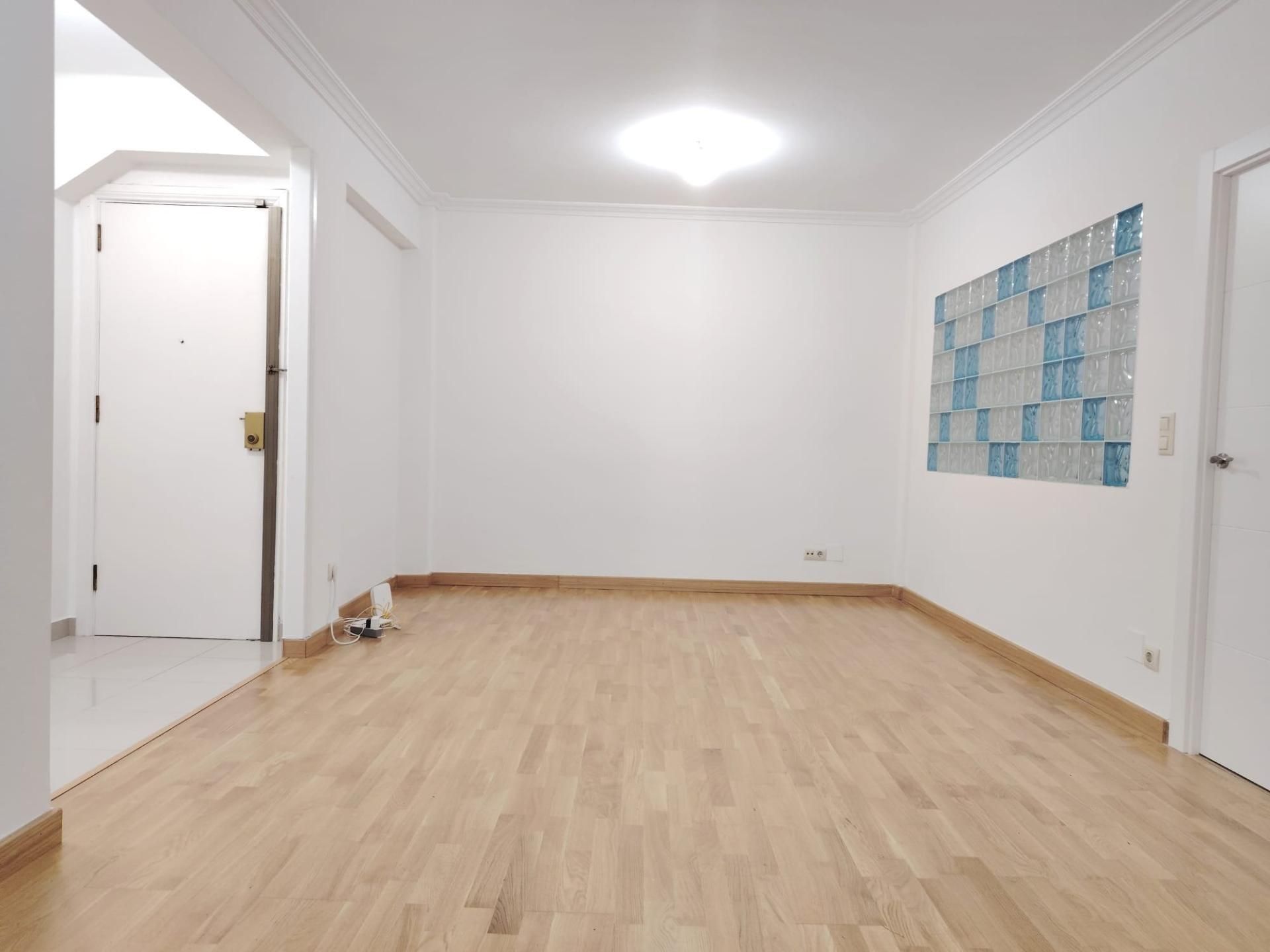 Living room of Flat for sale in Vigo   with Heating