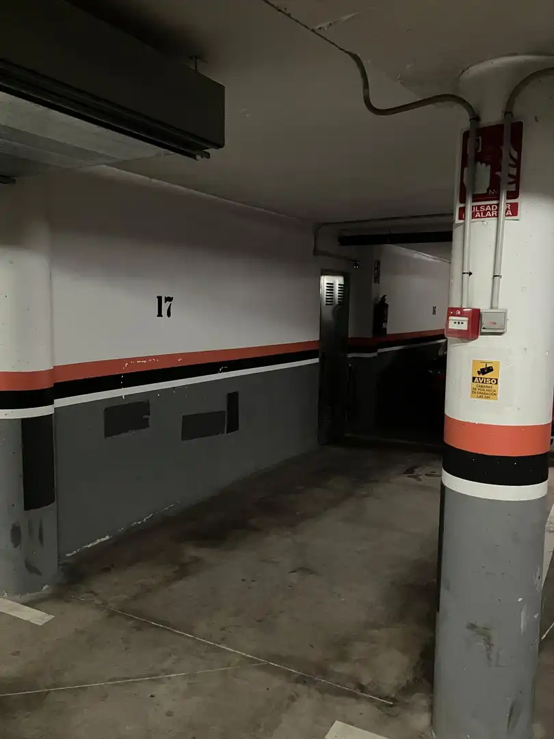 Parking of Flat for sale in Valdepeñas  with Air Conditioner, Heating and Storage room