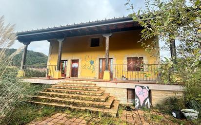 Vista exterior de Casa o xalet en venda en Liendo amb Calefacció, Jardí privat i Terrassa