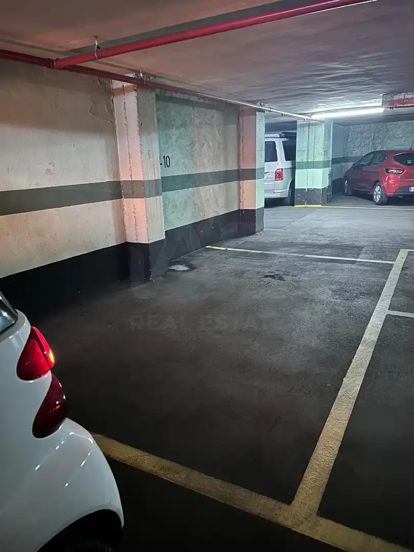 Parkplatz von Garage zum Verkauf in Madrid