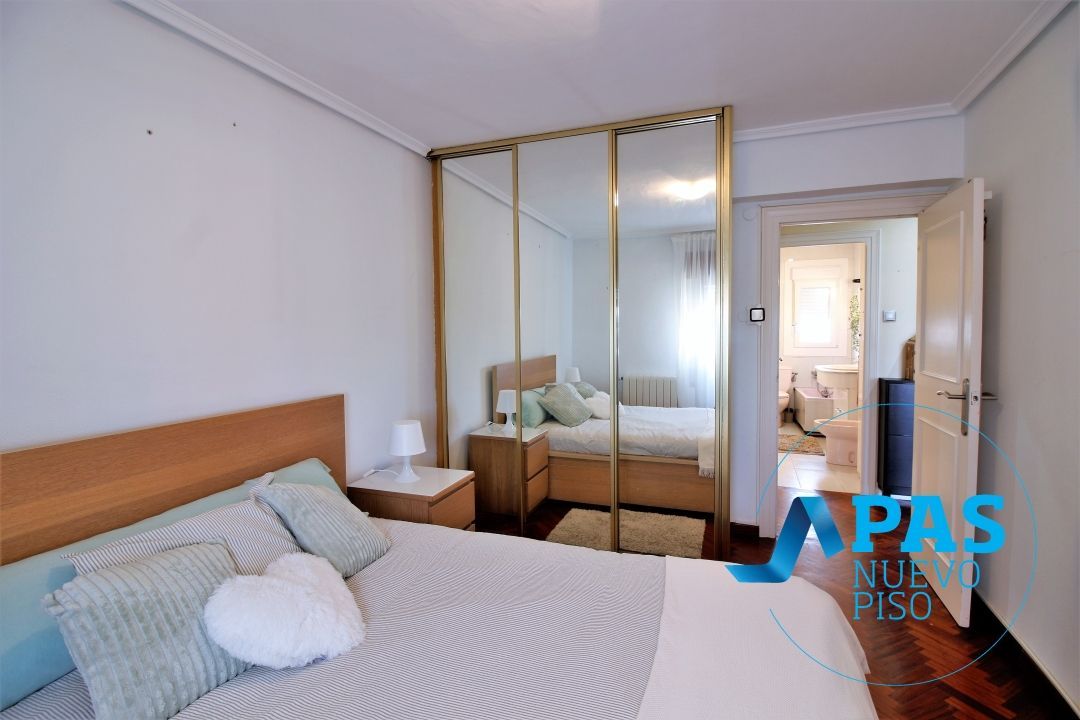 Dormitori de Pis en venda en Santander amb Calefacció i Moblat