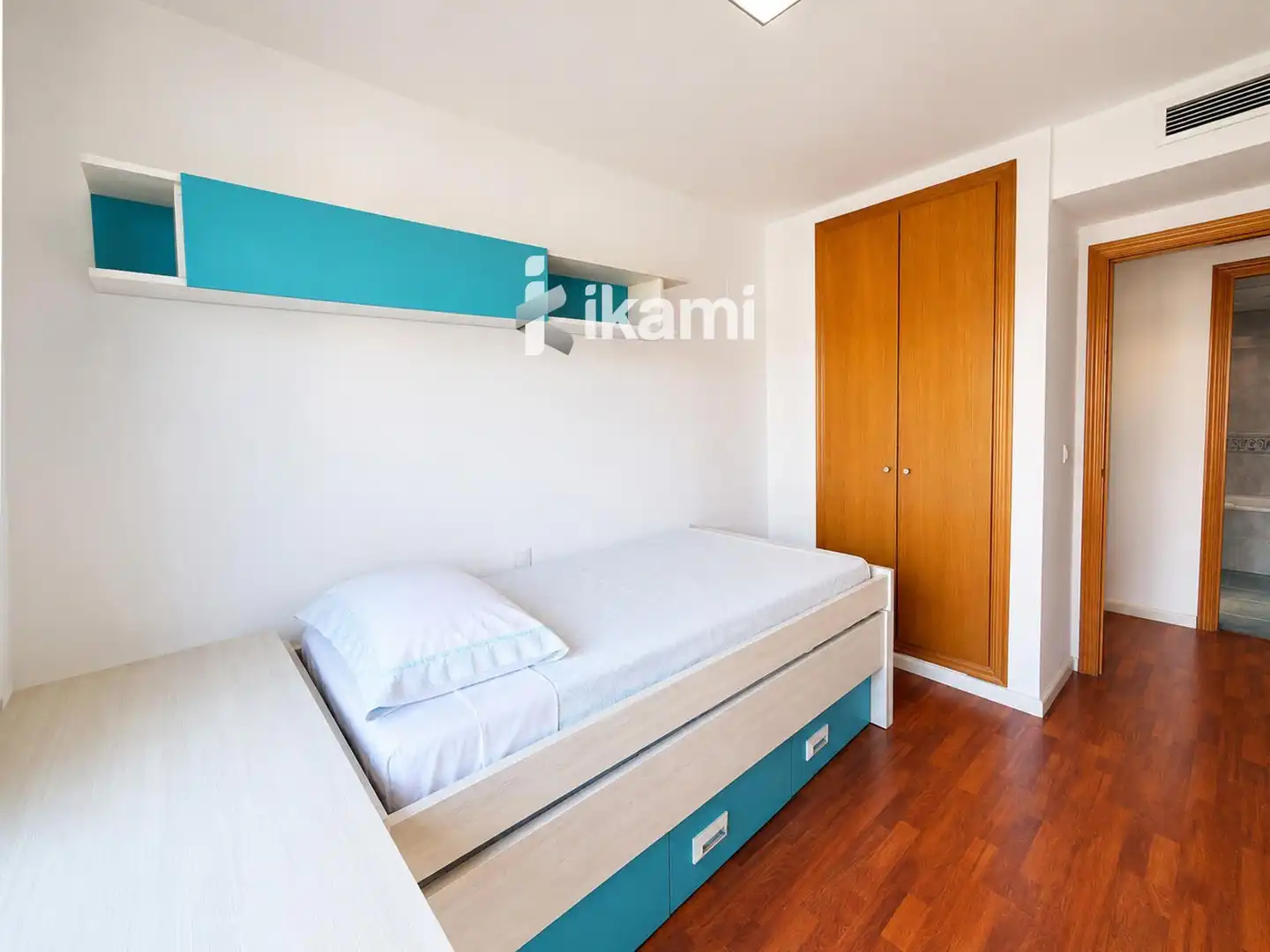 Habitación de Piso en venta en Valencia con Aire acondicionado, Terraza y Piscina