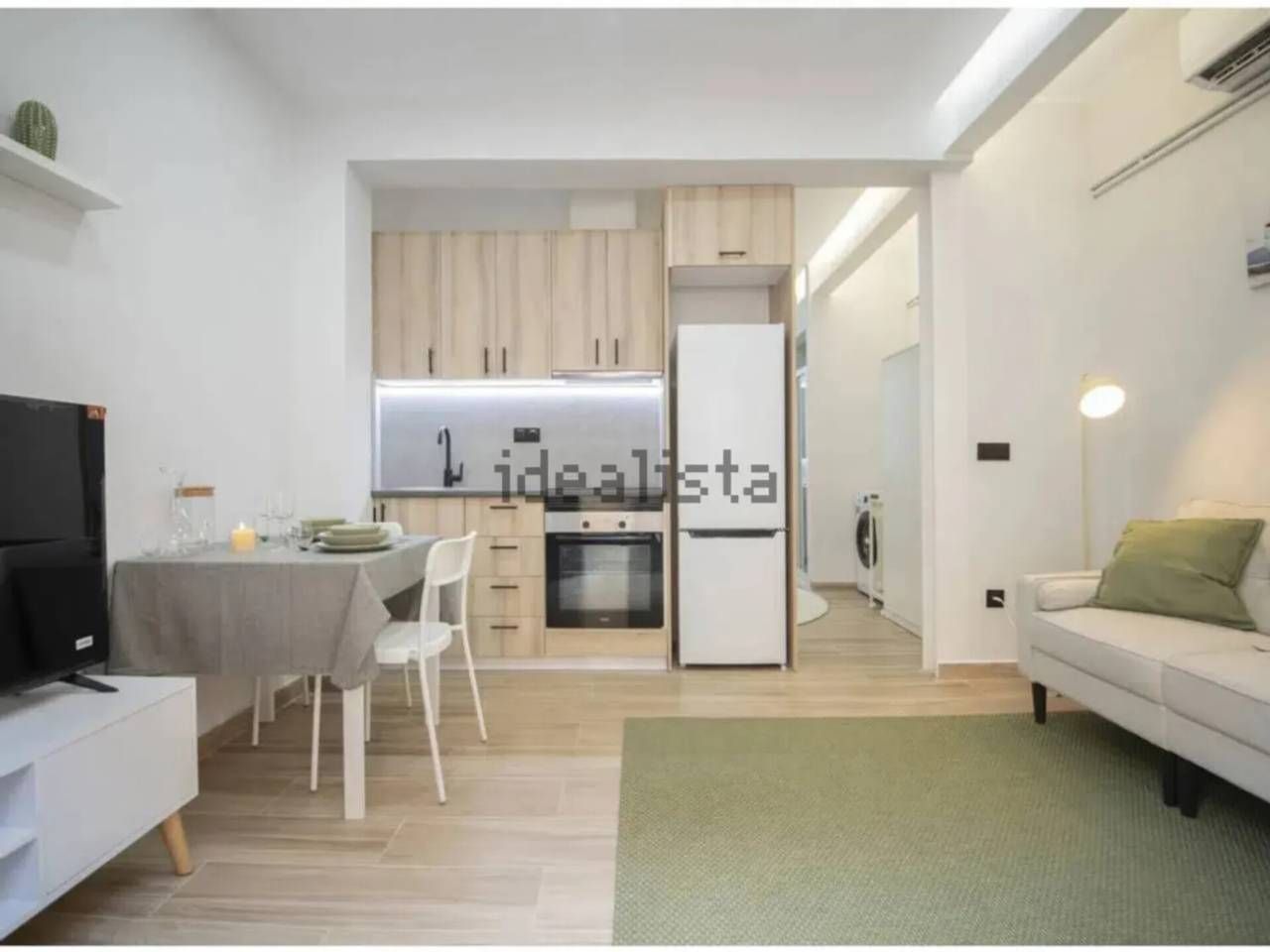 Cuina de Estudi en venda en  Barcelona Capital amb Parquet i Moblat