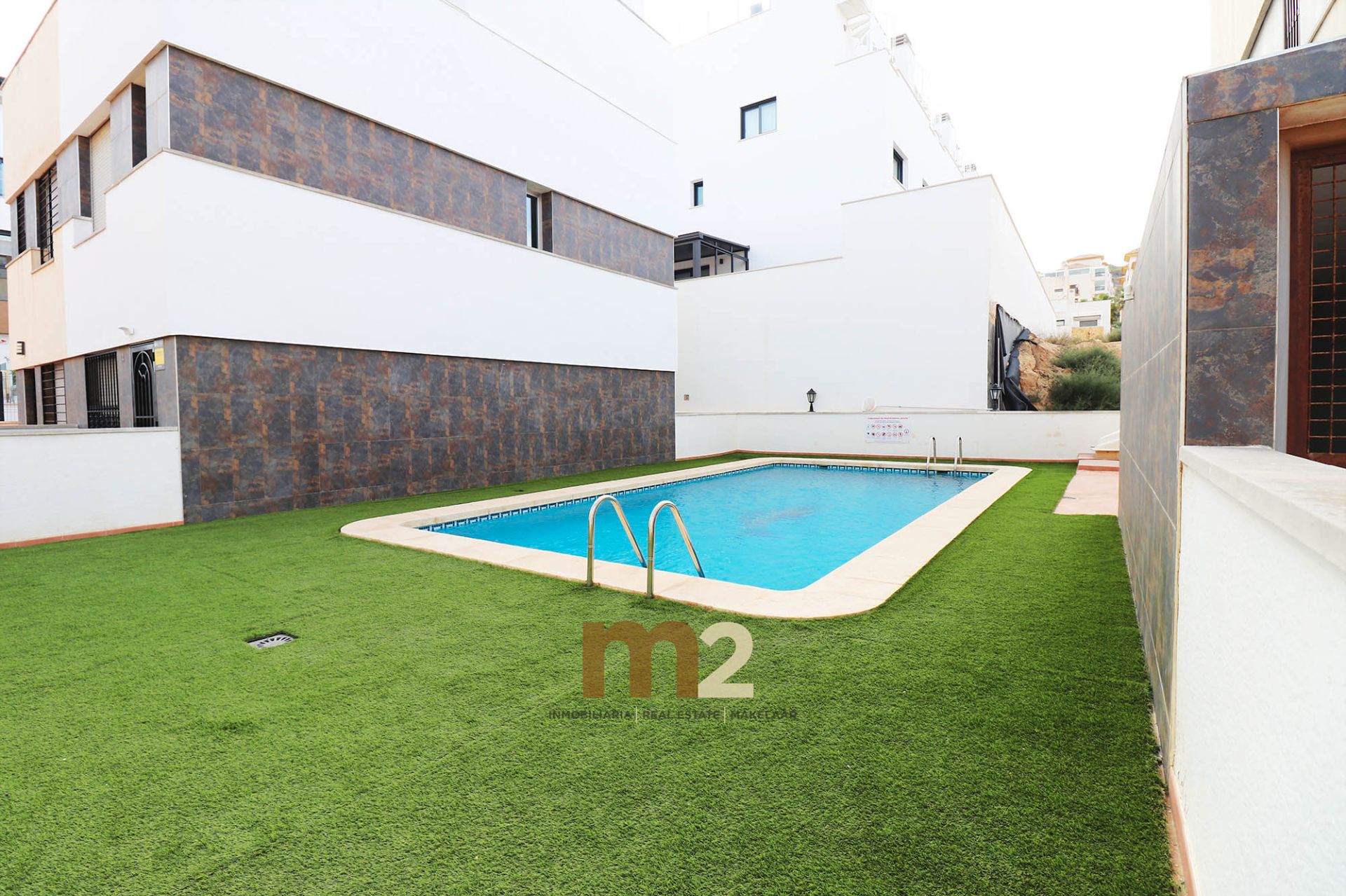 Swimming pool of House or chalet for sale in Guardamar del Segura  with Air Conditioner, Heating and Terrace
