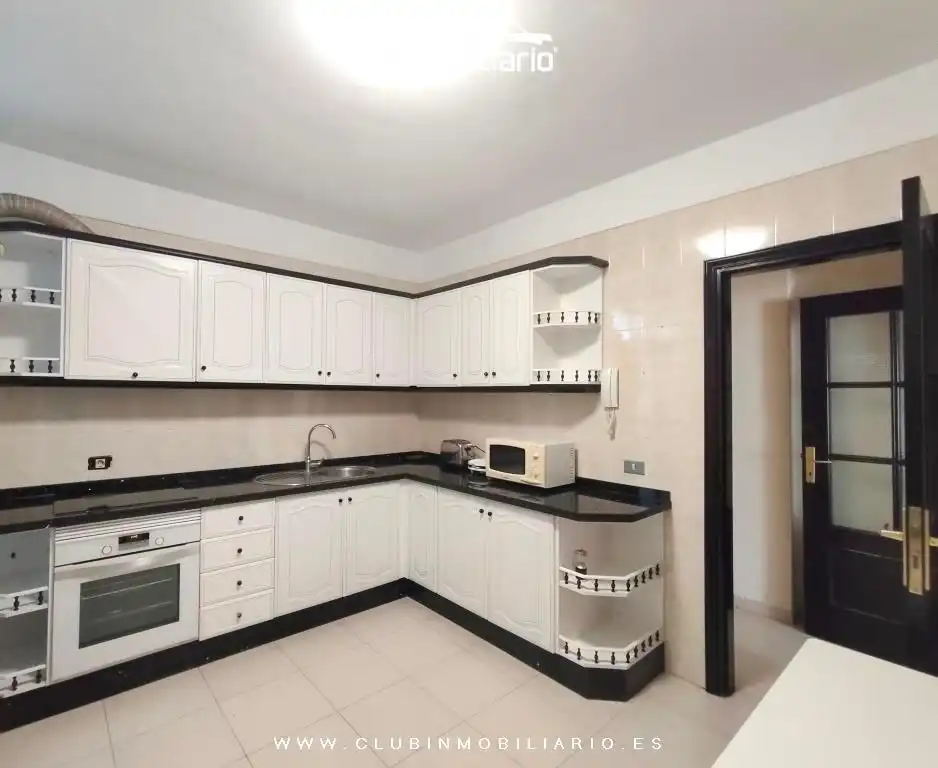 Cocina de Piso de alquiler en San Cristóbal de la Laguna con Amueblado y Balcón