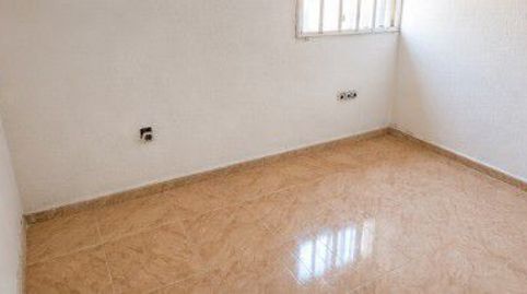 Foto 4 de Piso en venta en Godella, San Cristóbal, Madrid Capital