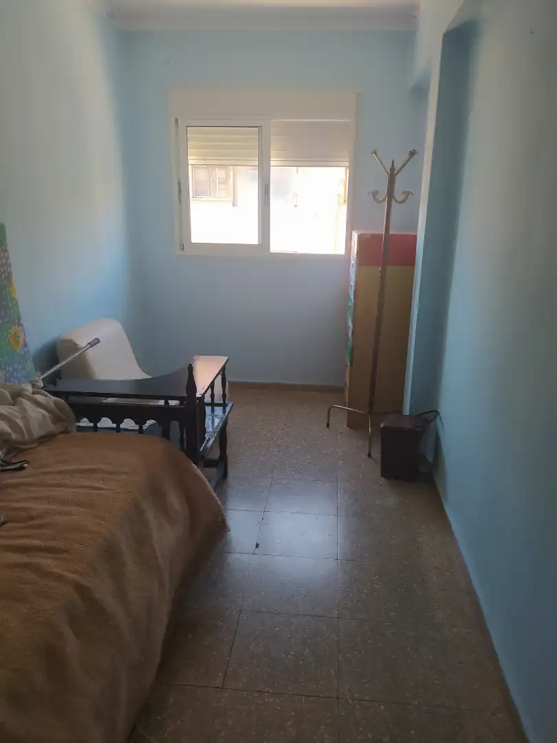 Habitación de Piso en venta en Valencia con Amueblado y Horno