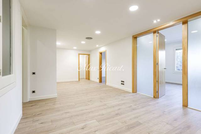 Oficina en Alquiler en N/A en Sant Gervasi- Galvany