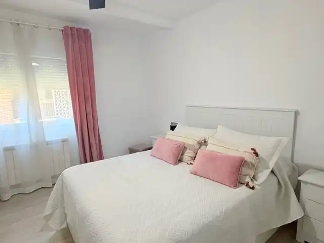Schlafzimmer von Wohnung zur Miete in Puertollano mit Klimaanlage, Heizung und Möbliert