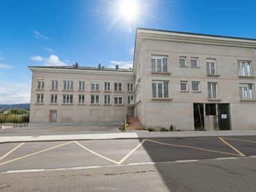 Apartment with lift for sale in de la Vila 58