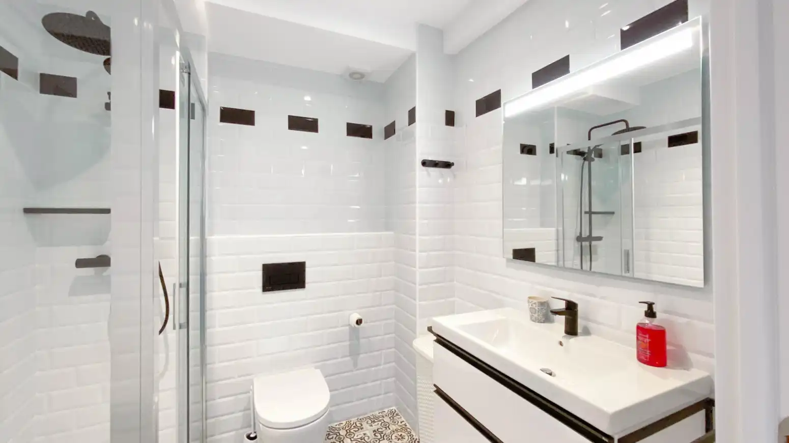 Bathroom of Flat for rent in Santander  with Heating, Terrace and Furnished