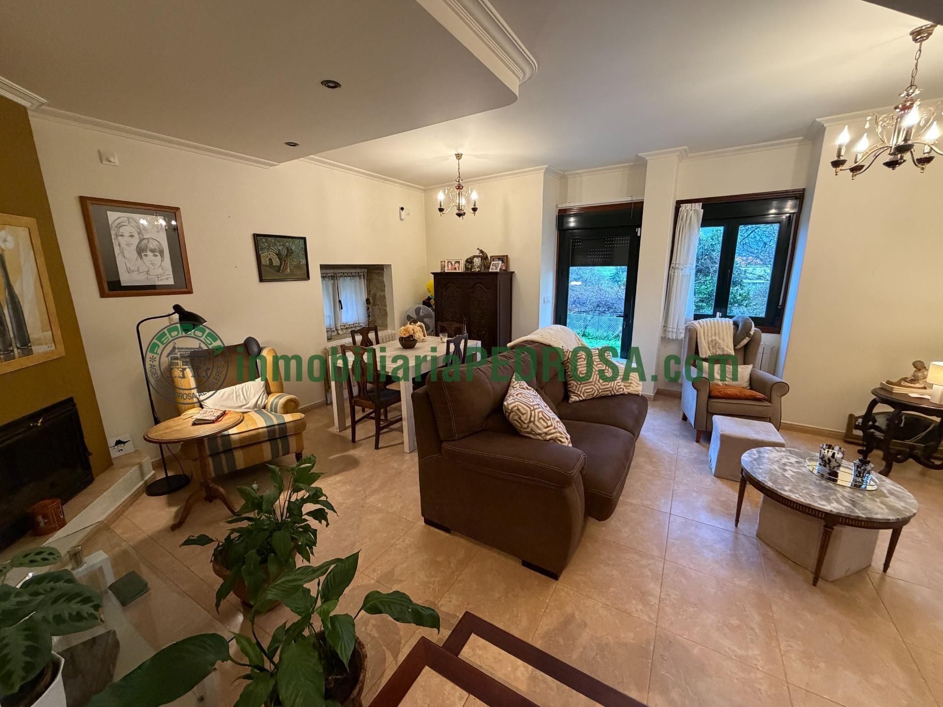 Living room of Houses for sale in Pontevedra Capital 