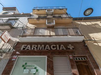 Vista exterior de Pis en venda en Iznalloz amb Aire condicionat