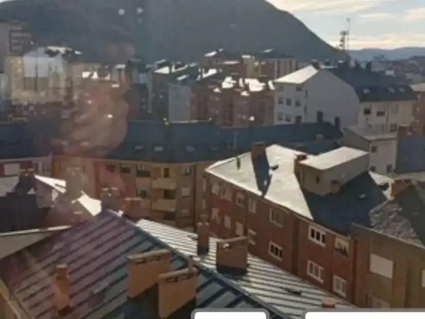 Vista exterior de Pis en venda en Ponferrada amb Traster