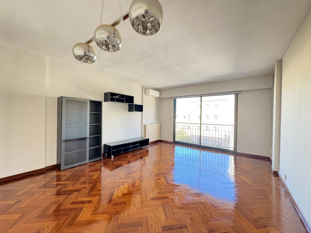 Living room of Flat to rent in Pozuelo de Alarcón  with Air Conditioner and Heating