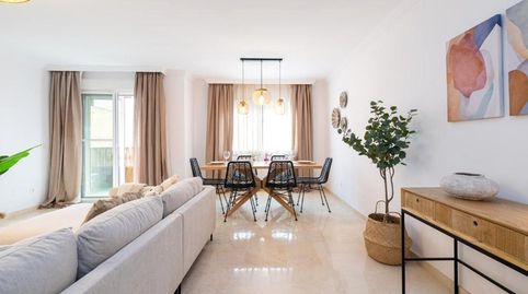 Foto 4 de Piso en venta en Puerto Deportivo, Fuengirola