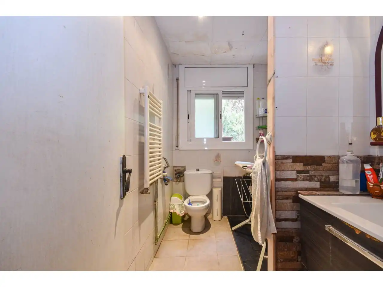 Baño de Casa o chalet en venta en Abrera con Piscina
