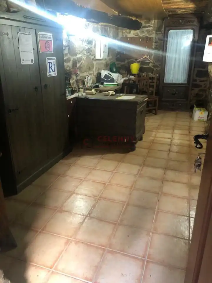 Cuina de Local en venda en A Pobra de Trives  amb Aire condicionat i Moblat