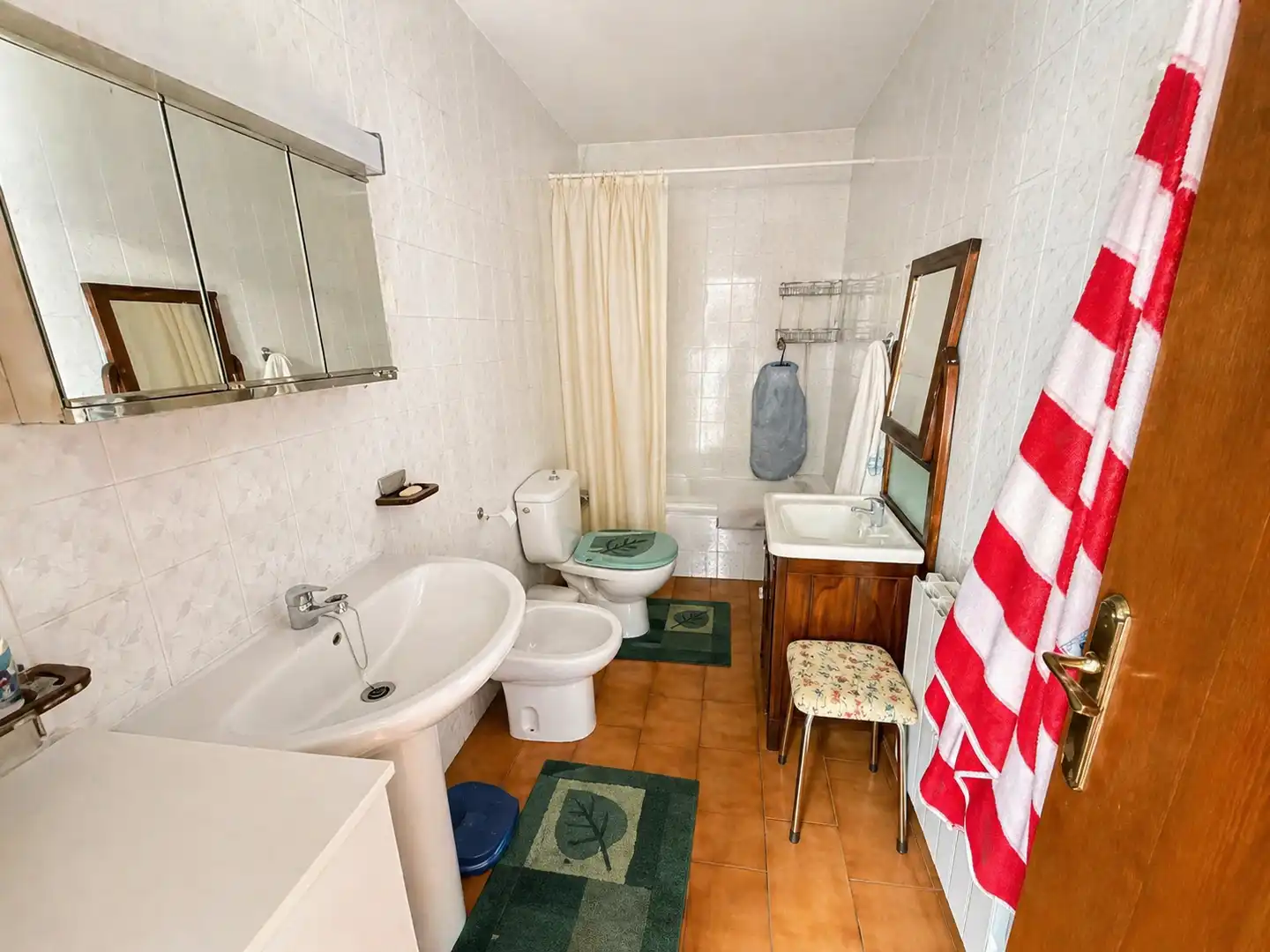 Bathroom of Detached homes for sale in San Xoán de Río  with Heating, Parquet flooring and Furnished