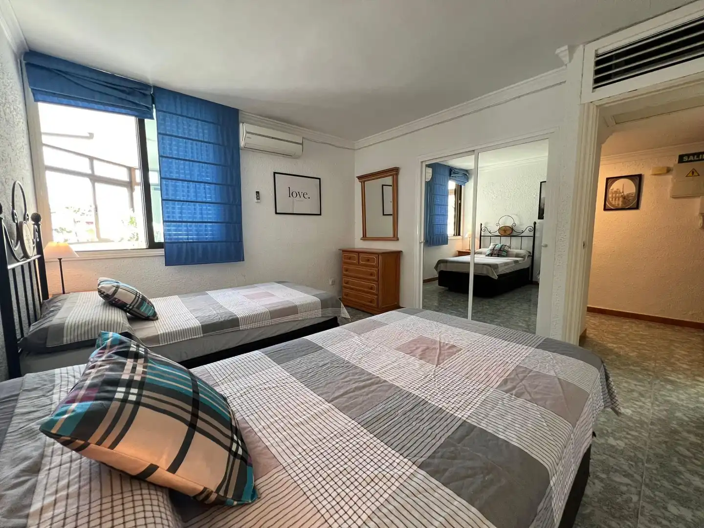 Schlafzimmer von Wohnungen zur Miete in Fuengirola mit Klimaanlage, Terrasse und Gemeinschaftspool