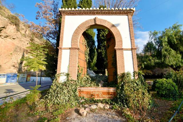 Casa adosada en Venta en Calle Real en Lanjarón