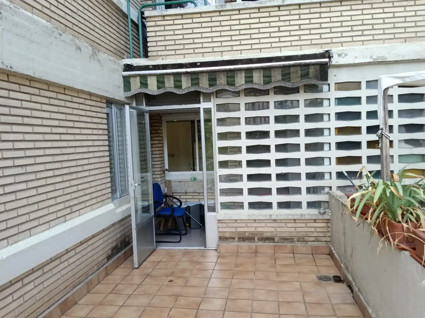 Terraza de Oficina de alquiler en Iturrama