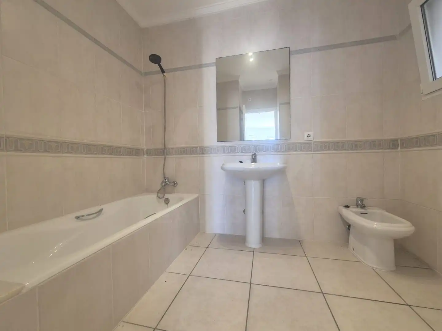 Bathroom of Flat for sale in Dénia  with Air Conditioner, Terrace and Swimming Pool