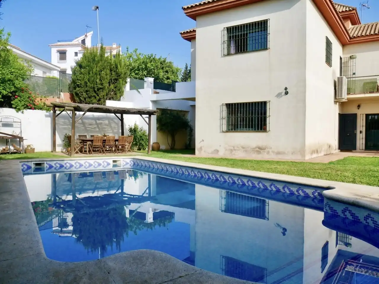 Casa con terraza en venta en Cerros de Montequinto, imagen 3