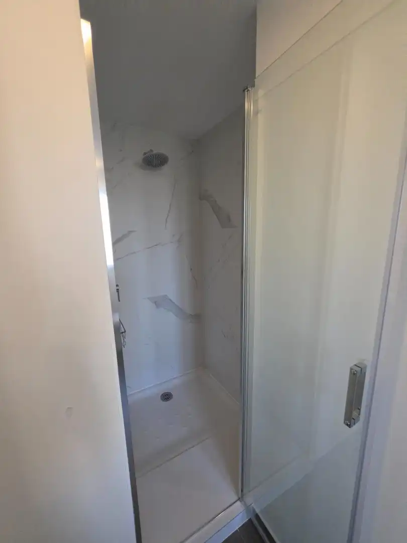 Bany de Dúplex de lloguer en San Sebastián de los Reyes amb Aire condicionat, Calefacció i Piscina comunitària