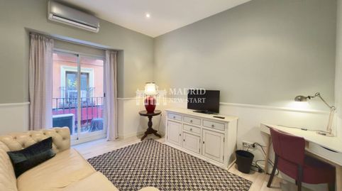 Foto 4 de Apartamento de alquiler en Calle Luna, Universidad - Malasaña, Madrid Capital