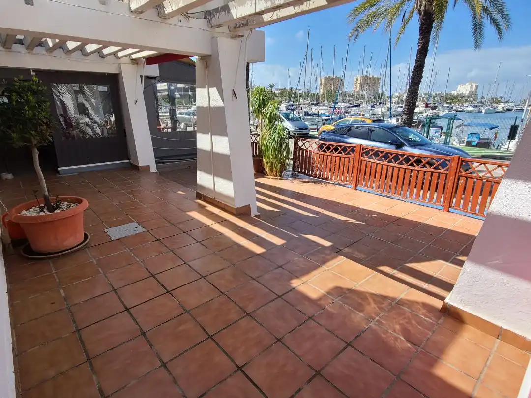 Terrassa de Local en venda en La Manga del Mar Menor amb Aire condicionat, Calefacció i Terrassa