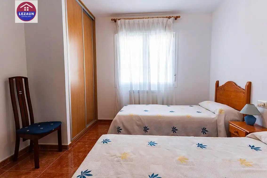 Habitación de Casa o chalet en venta en Marcilla con Jardín privado y Amueblado