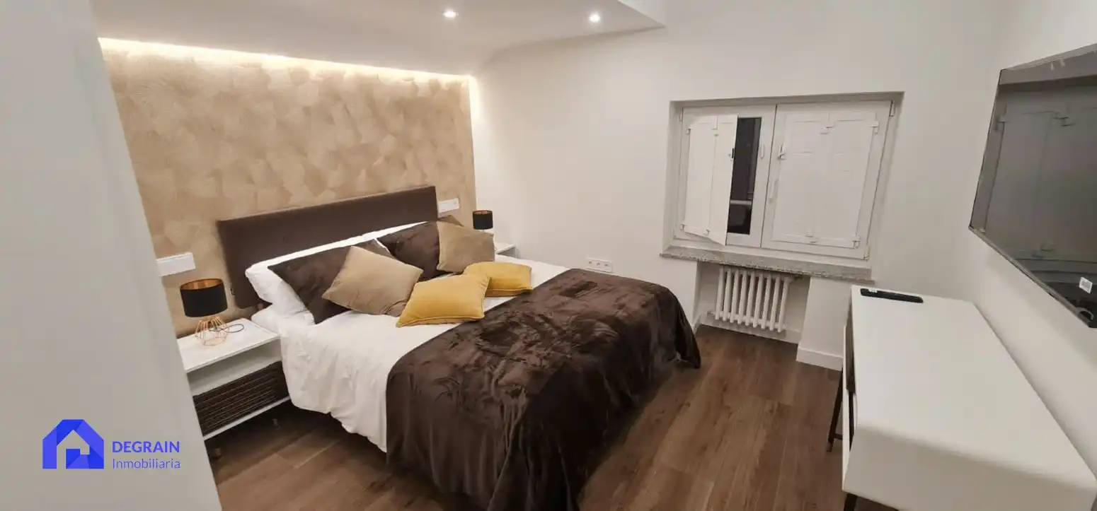 Bedroom of Flat for rent in Oviedo   with Furnished