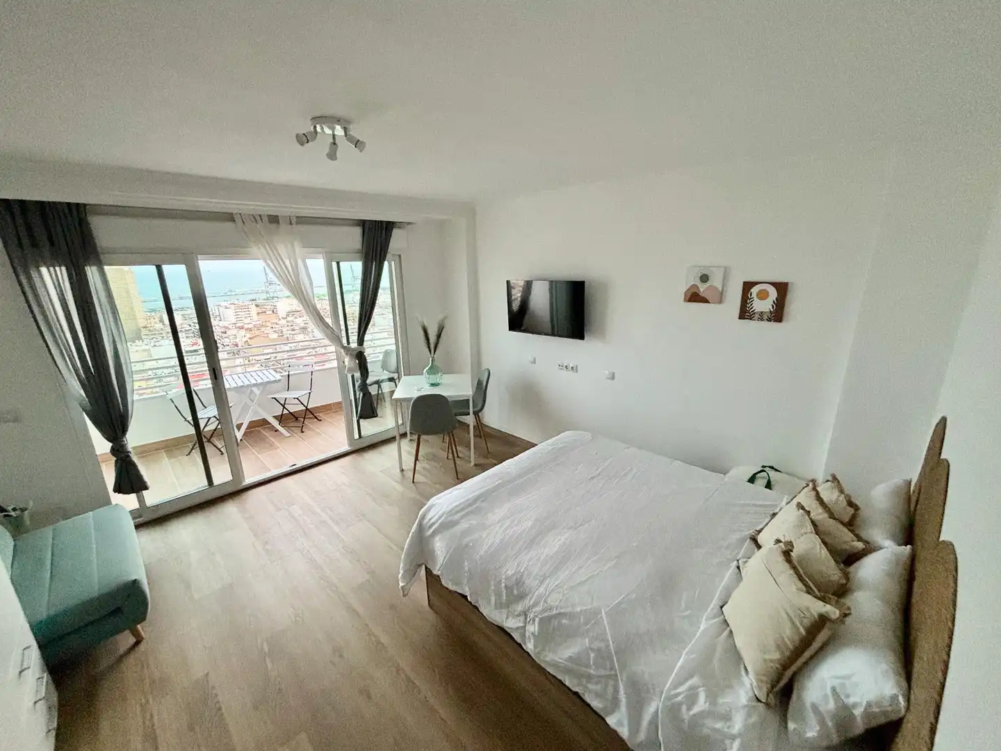 Dormitori de Apartament en venda en Alicante / Alacant amb Aire condicionat i Terrassa