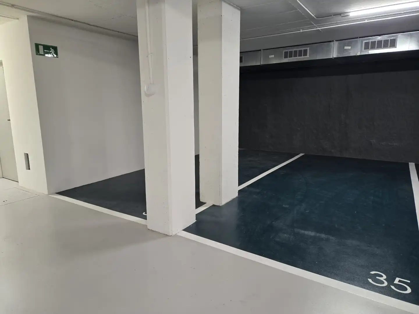 Garage zum Verkauf in L'Hospitalet de Llobregat mit Alarm