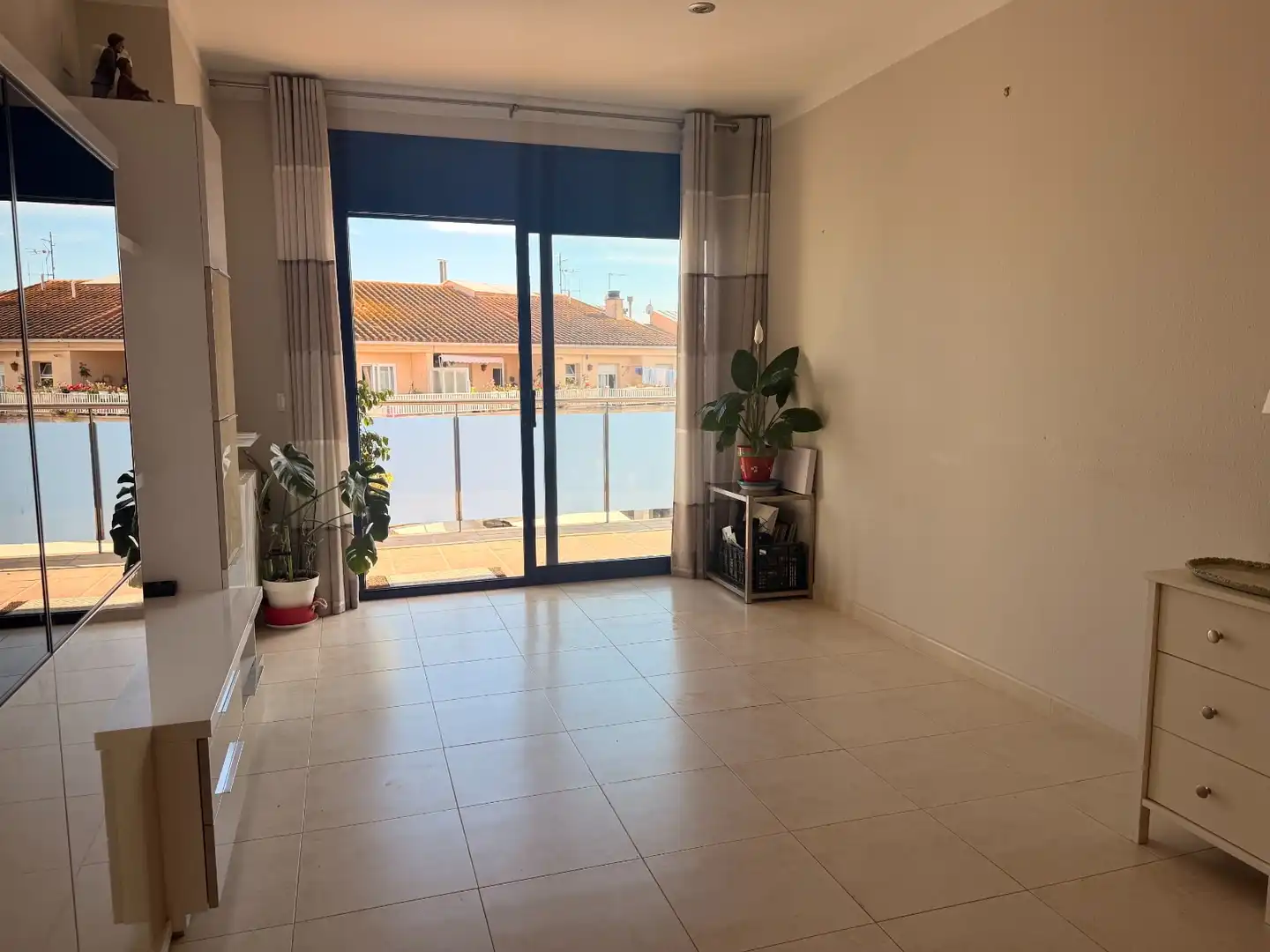 Wohnzimmer von Maisonette zum Verkauf in L'Escala mit Klimaanlage, Heizung und Terrasse