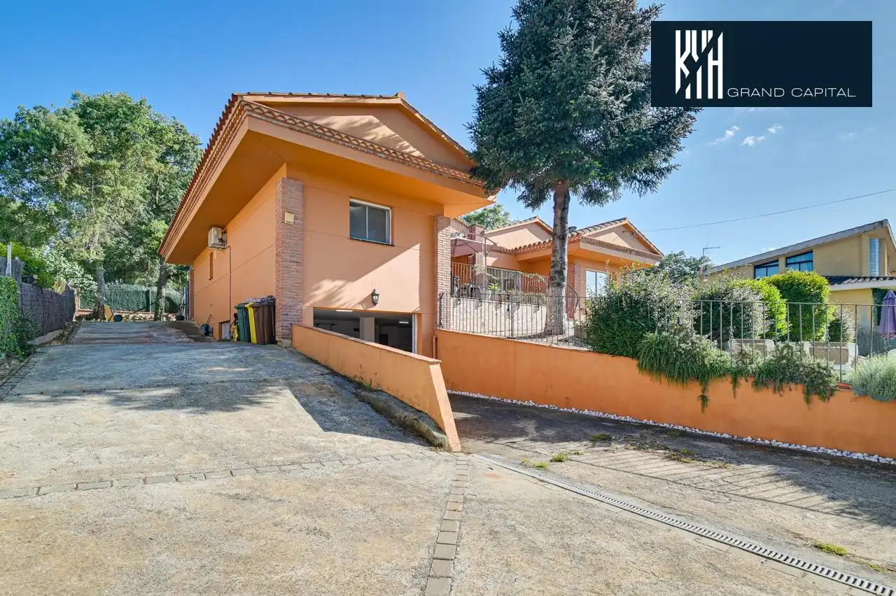 Casa con piscina in vendita a Carrer Carrer Montserrat, imagen 60