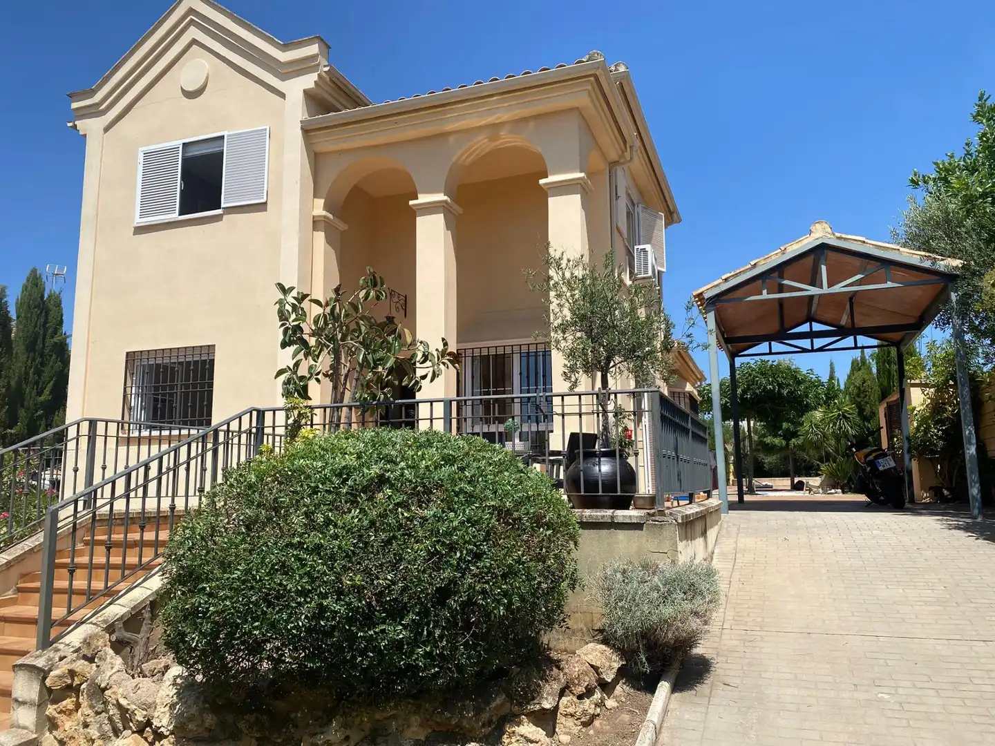 Vista exterior de Casa o chalet en venta en Córdoba con Aire acondicionado, Calefacción y Jardín privado