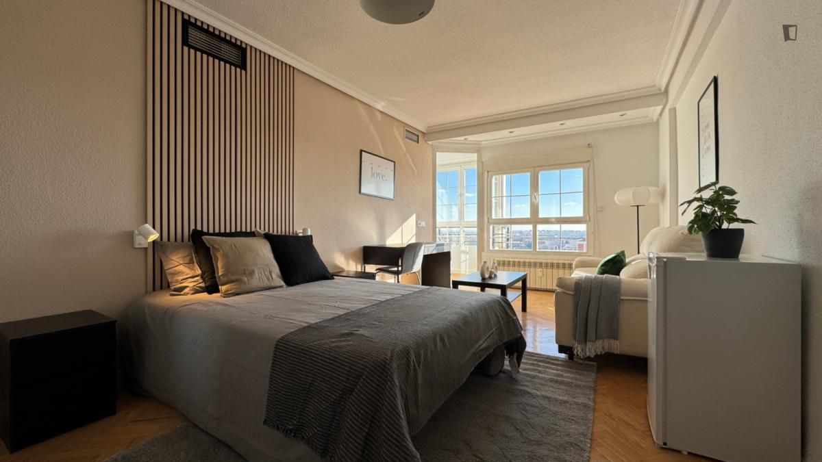 Apartment to share in Canillas