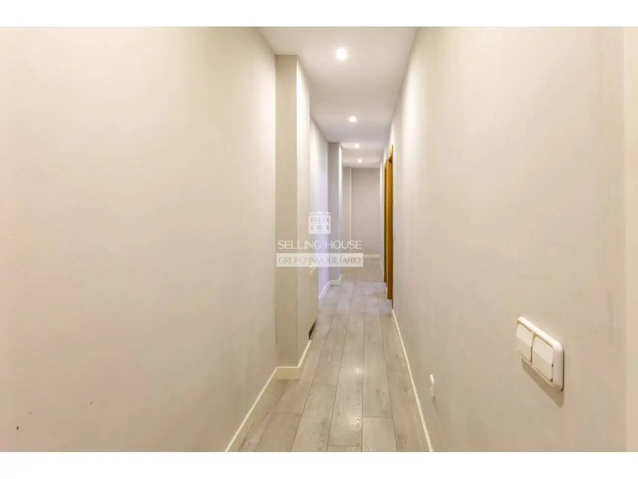 Flat for sale in Valencia  with Heating, Parquet flooring and Balcony