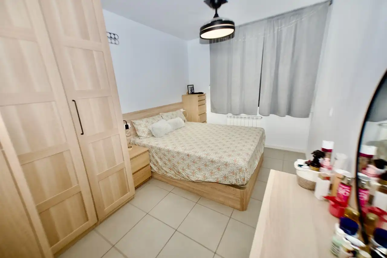 Habitación de Piso en venta en Terrassa con Aire acondicionado, Calefacción y Terraza