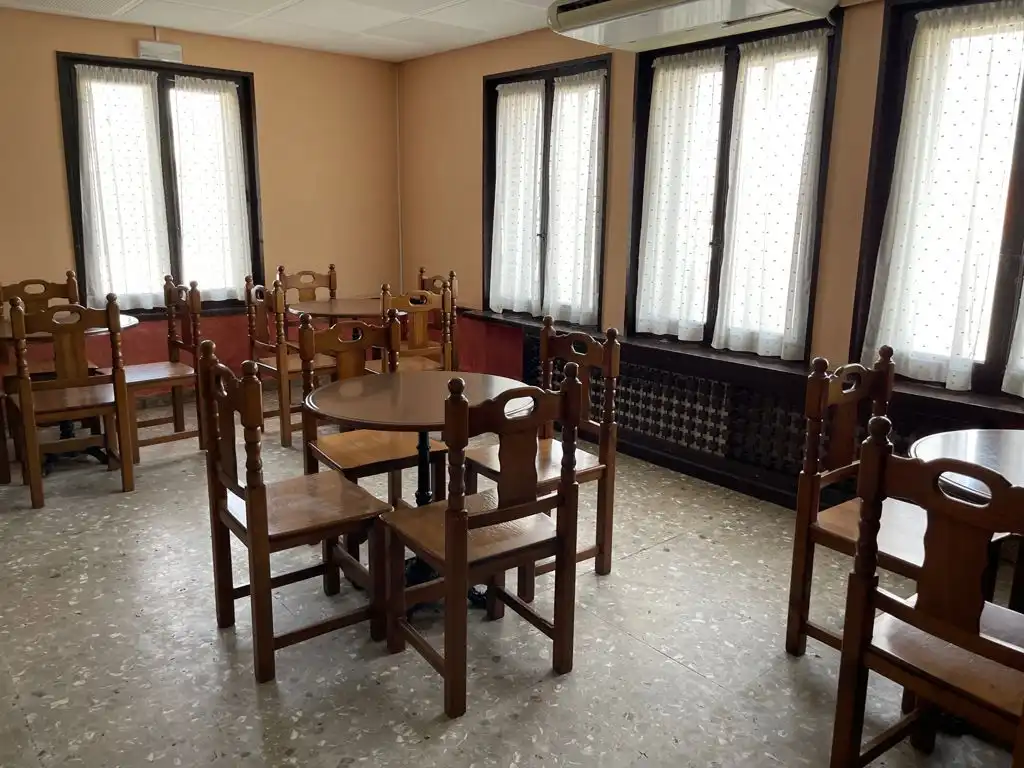 Comedor de Edificio en venta en Madrigal de las Altas Torres