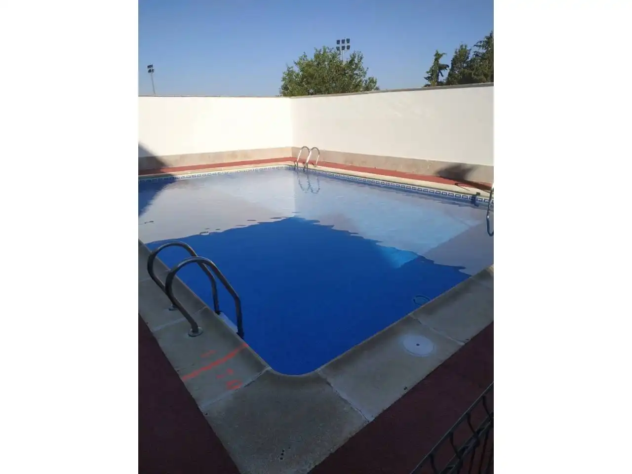 Piscina de Dúplex en venta en Ciudad Real con Aire acondicionado, Terraza y Trastero
