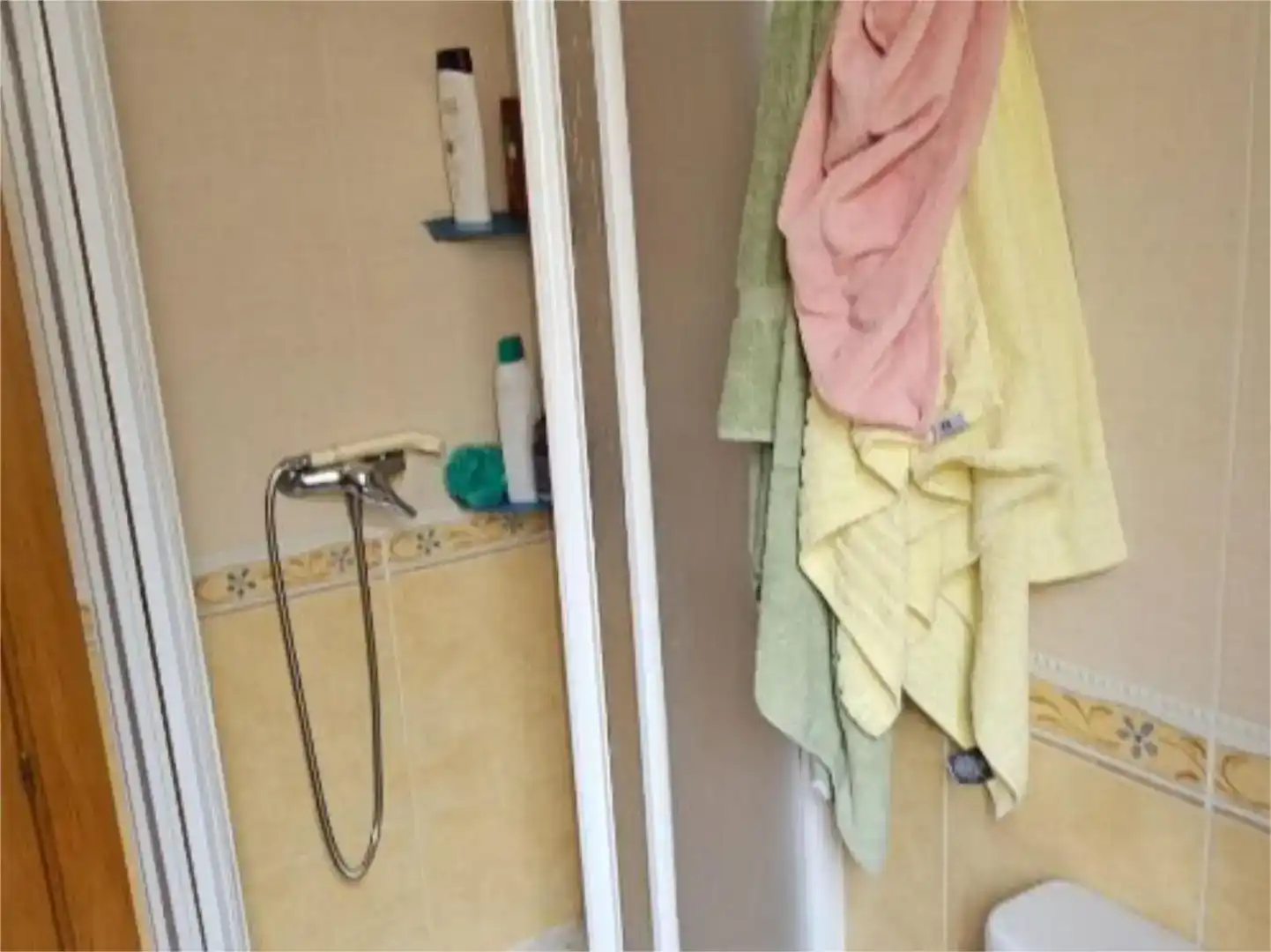 Bathroom of Flat for share in Salamanca