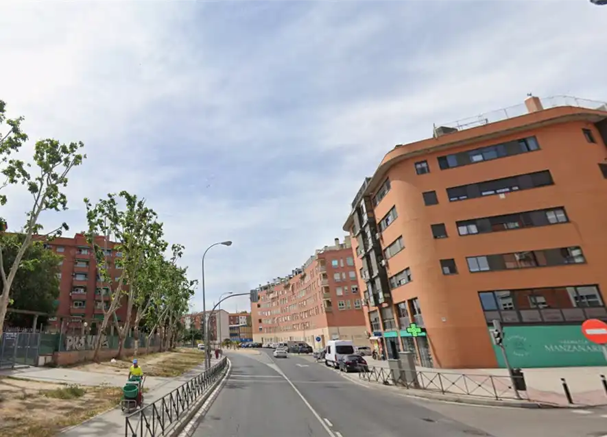 Vista exterior de Piso en venta en Madrid con Piscina
