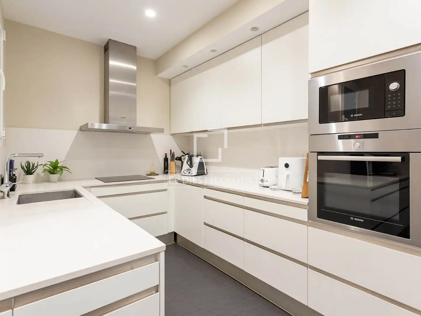 Piso con ascensor en venta en Plan Sur - Amistad, imagen 17